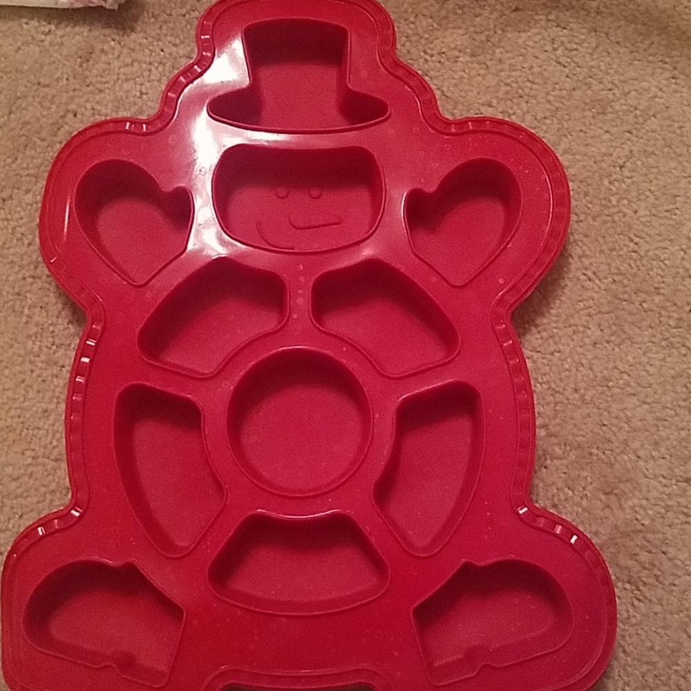 Snowman shaped baking pan